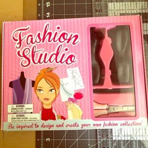 Fashion studio toy